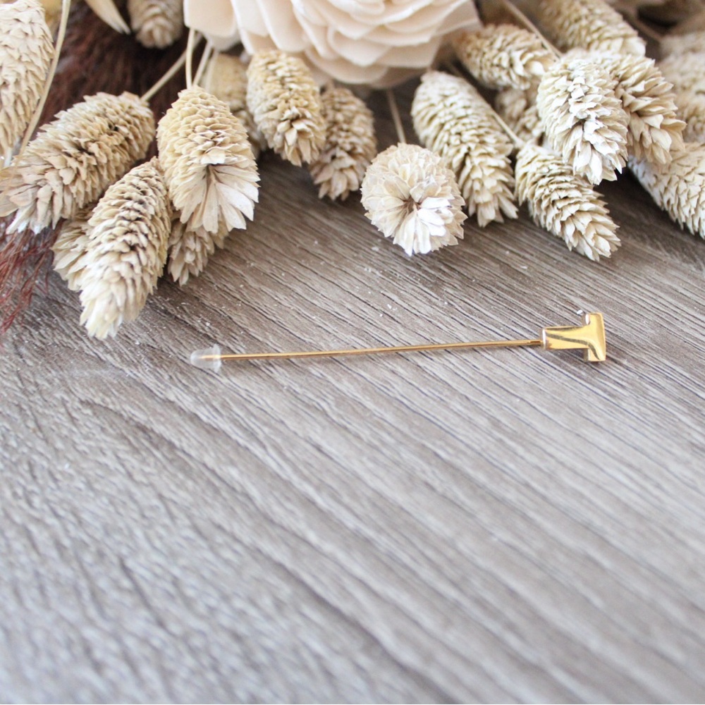 Gold Tone Initial ‘T’ Hat Pin